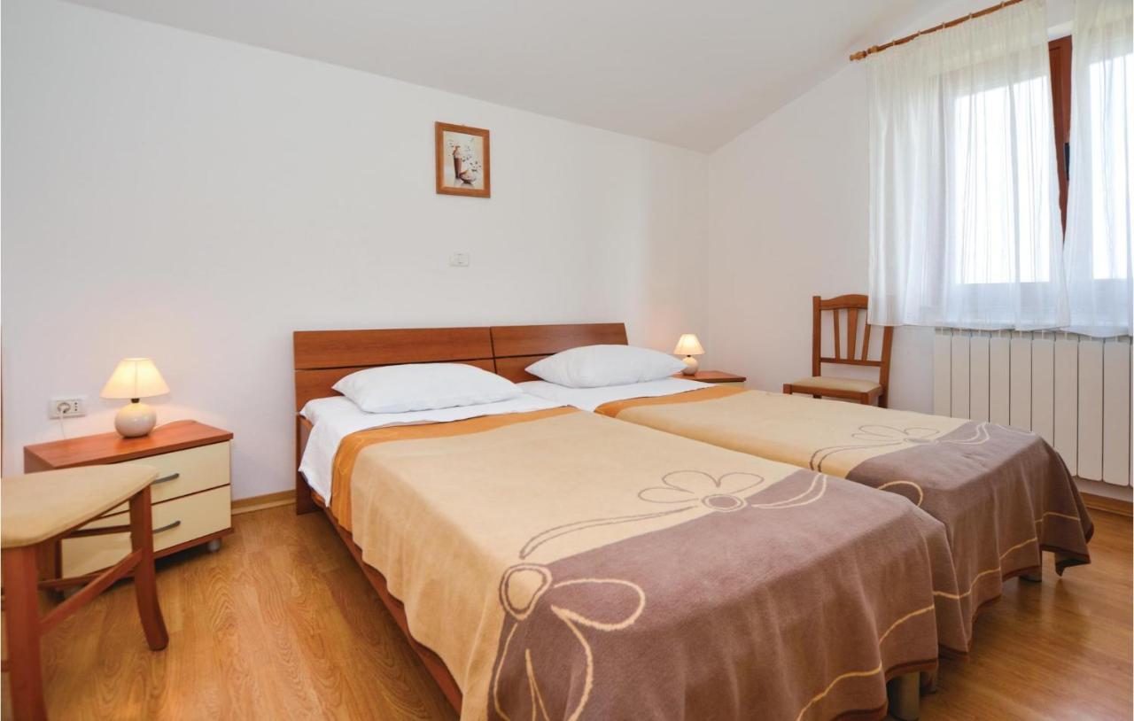 2 Bedroom Amazing Apartment In Порторож Экстерьер фото